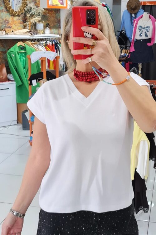 BEYAZ V YAKA ORJINAL MARKA PAMUK TSHIRT